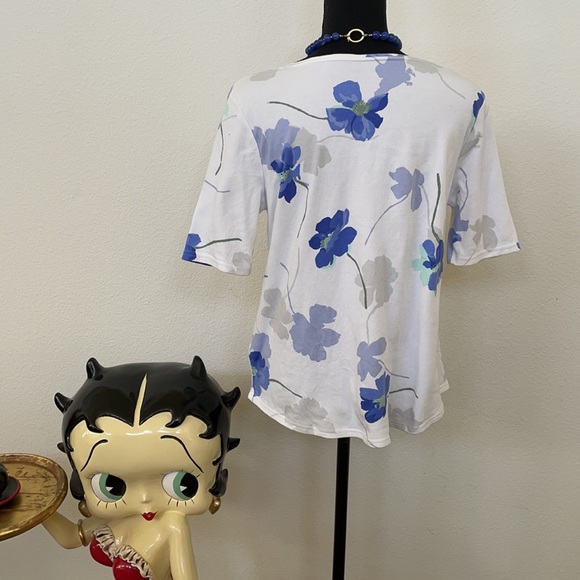 Croft & Barrow Classic Blue Floral Tee Size M - Picture 4 of 5